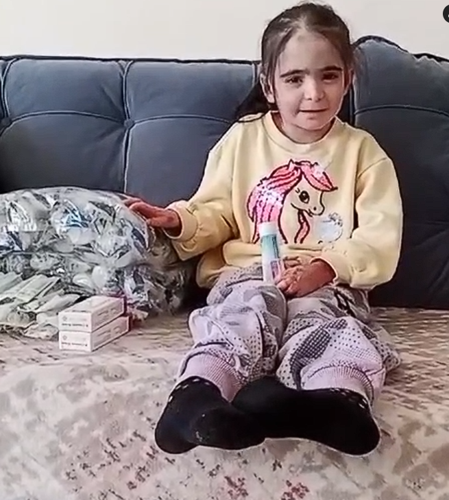 Ajude a Laura - Menina de 7 anos com Epidermolise Bolhosa precisa de curativos especiais